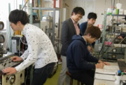 楽しく研究活動している様子