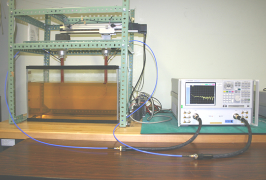 Photo: Gain measurement system for antennas immersed in a liquid.